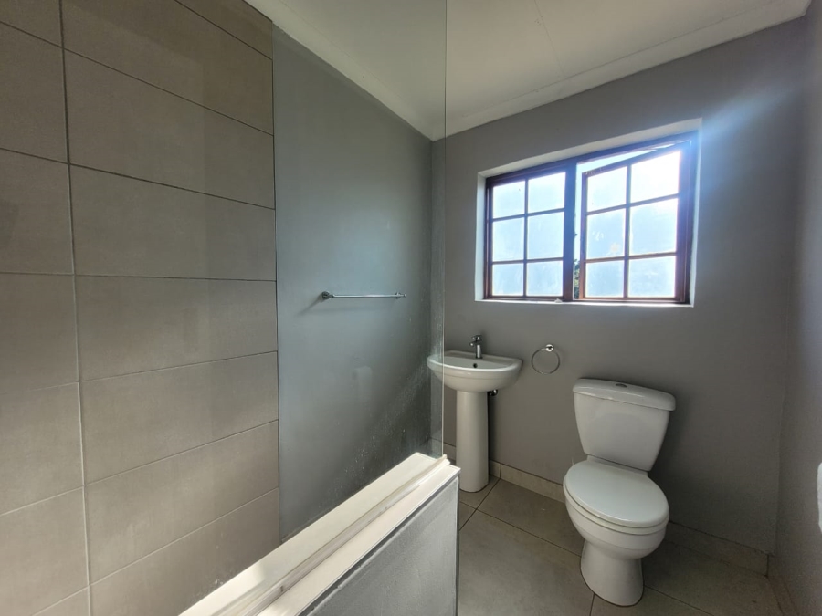 To Let 3 Bedroom Property for Rent in Humansdorp Eastern Cape